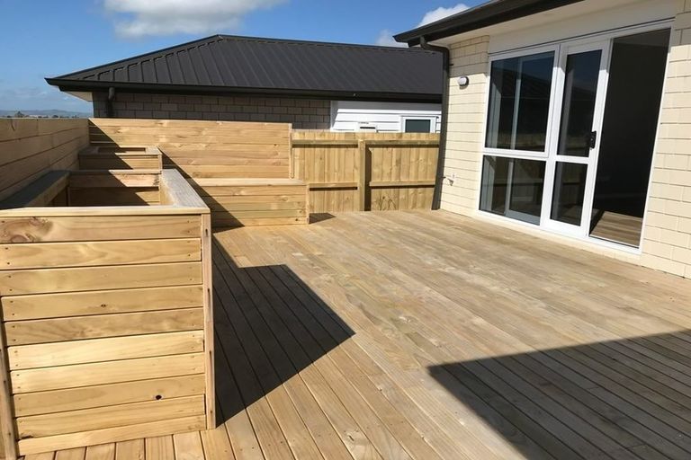 Photo of property in 16 Rainsford Road, Pukekohe, 2120