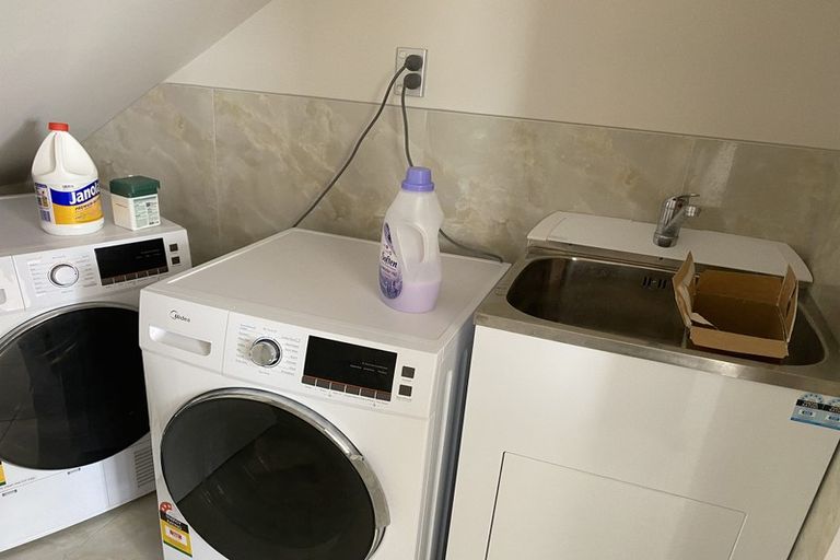 Photo of property in 1 Peony Mews, Oteha, Auckland, 0632