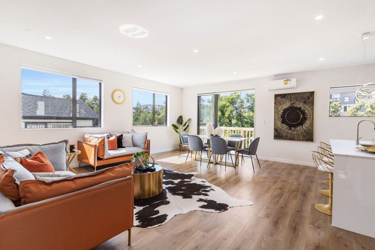 Photo of property in 28 Baumea Rise, Massey, Auckland, 0614