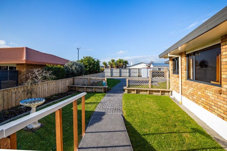 Photo of property in 9c Del Mar Place, Merrilands, New Plymouth, 4312