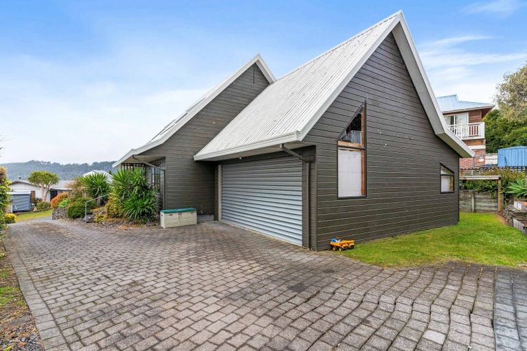 Photo of property in 105 Bruce Wallace Place, Whangamata, 3620