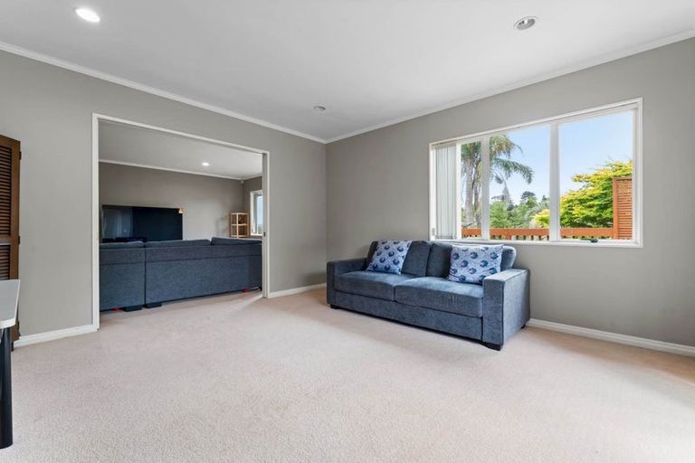 Photo of property in 18 Vintage Drive, Henderson, Auckland, 0612