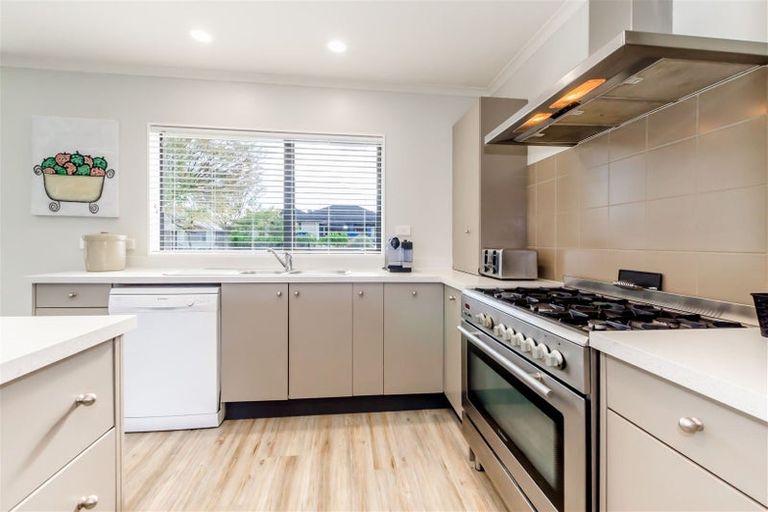 Photo of property in 22 Waterstone Avenue, Paraparaumu, 5032