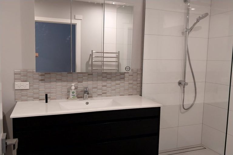 Photo of property in 302 Lake Road, Hauraki, Auckland, 0622