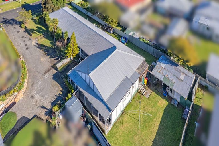 Photo of property in 19 Ruapehu Street, Castlecliff, Wanganui, 4501