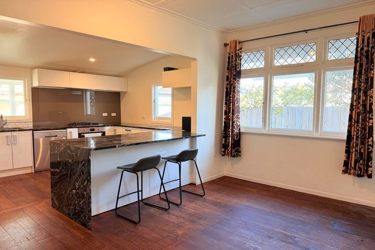 Photo of property in 36 William Street, Petone, Lower Hutt, 5012