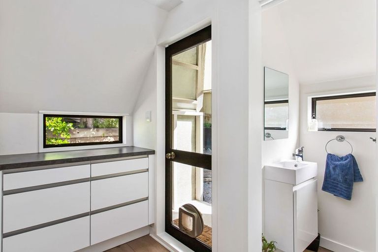 Photo of property in 1/12 Patmos Place, Mount Pleasant, Christchurch, 8081