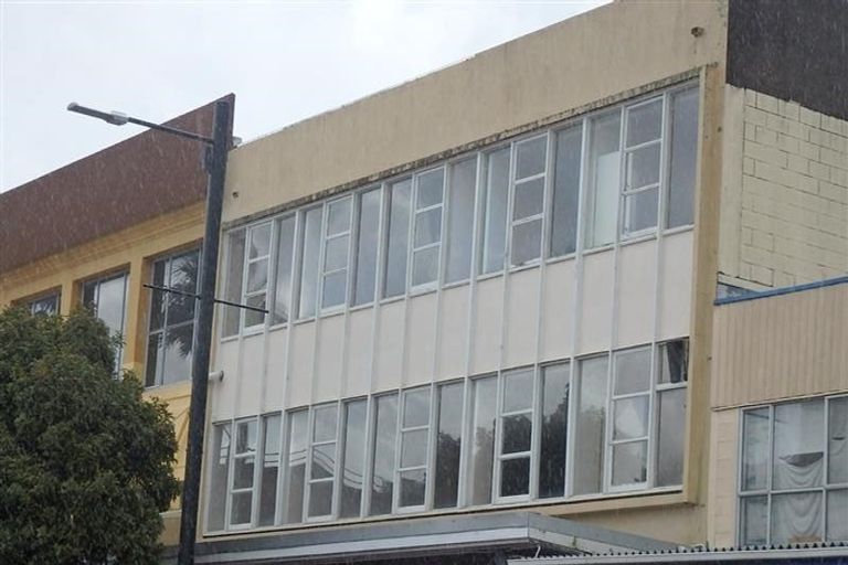 Photo of property in 2/2 Hall Avenue, Regent, Whangarei, 0112