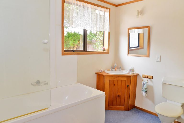 Photo of property in 2/571 Weymouth Road, Weymouth, Auckland, 2103