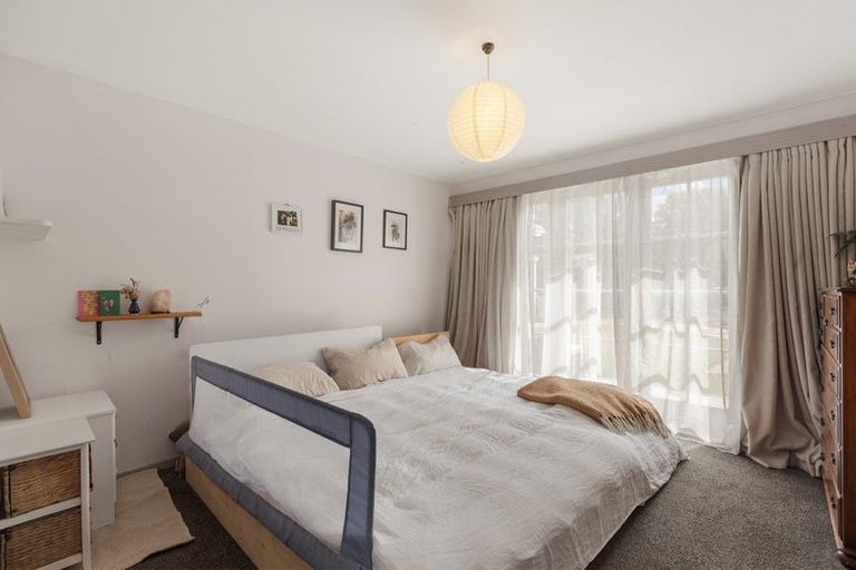 Photo of property in 98 Ironside Road, Johnsonville, Wellington, 6037