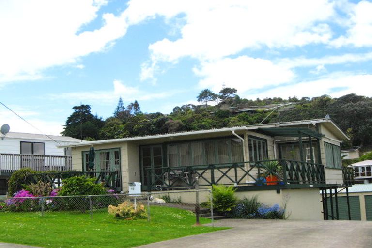 Photo of property in 10 Capitol Road, Matakatia, Whangaparaoa, 0930