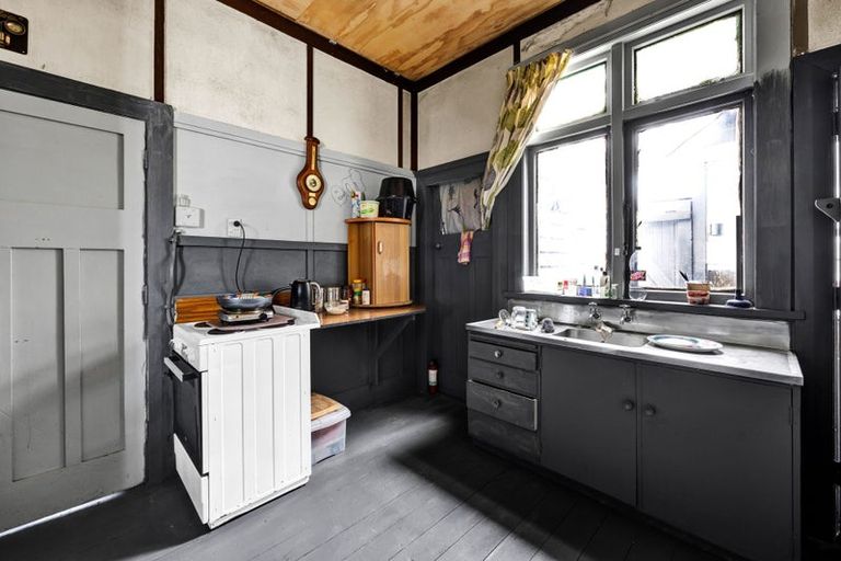 Photo of property in 13 Suffolk Street, Patea, 4520