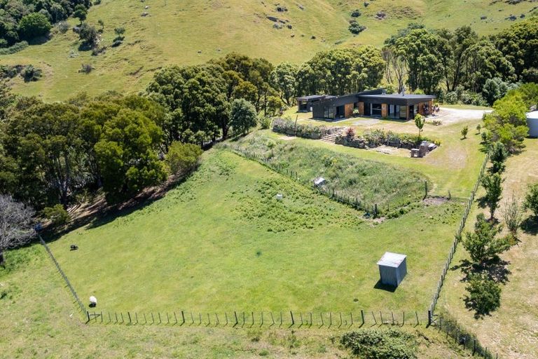 Photo of property in 1995 Waimarama Road, Waimarama, 4294