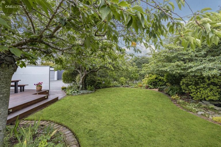 Photo of property in 276 Mairehau Road, Burwood, Christchurch, 8083