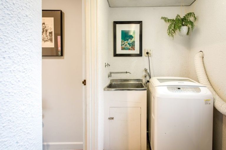 Photo of property in 69 Aberdeen Road, Saint Clair, Dunedin, 9012