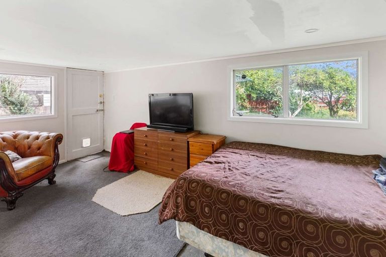 Photo of property in 119 Omata Road, Marfell, New Plymouth, 4310