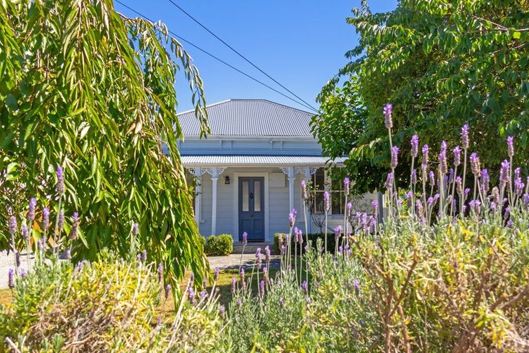 Photo of property in 35 Victoria Street, Masterton, 5810