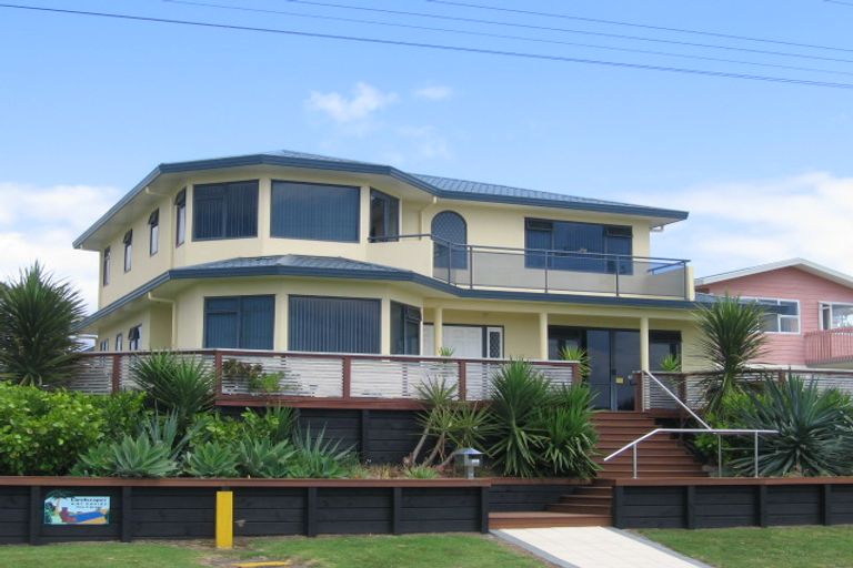 Photo of property in 142 Seaforth Road, Waihi Beach, 3611