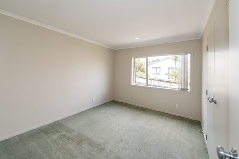 Photo of property in 6/78 Fernhill Way, Oteha, Auckland, 0632