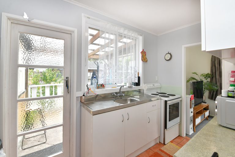 Photo of property in 998 Whangaparaoa Road, Tindalls Beach, Whangaparaoa, 0930