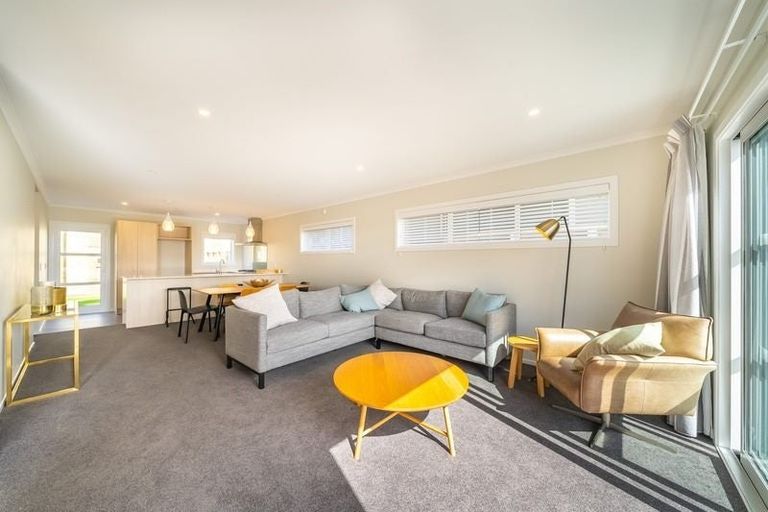 Photo of property in 2 Takapo Grove, Kelson, Lower Hutt, 5010