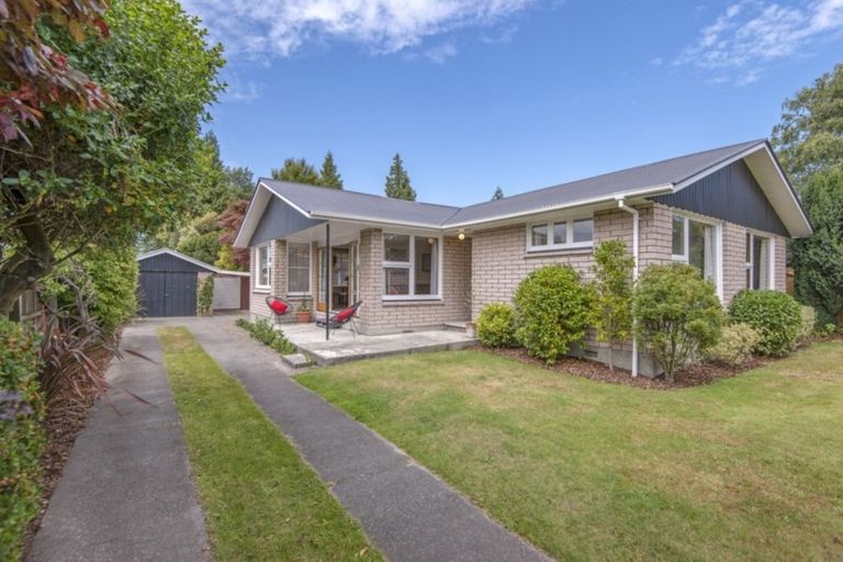 Photo of property in 14 Yardley Street, Avonhead, Christchurch, 8042