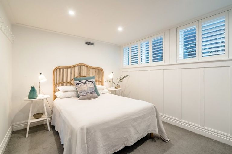 Photo of property in 8 Ring Terrace, Saint Marys Bay, Auckland, 1011