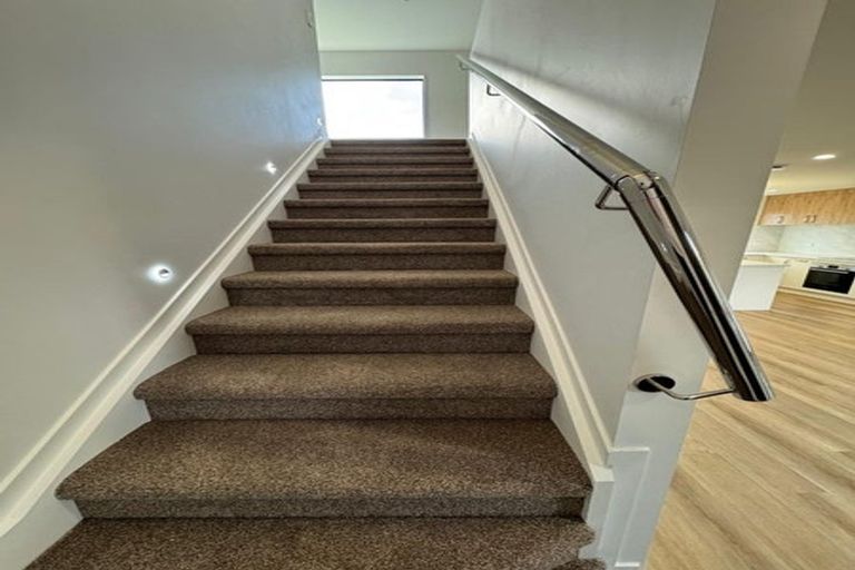 Photo of property in 73c Arimu Road, Papakura, 2110