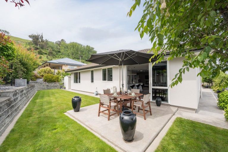 Photo of property in 3 Norfolk Place, Stoke, Nelson, 7011