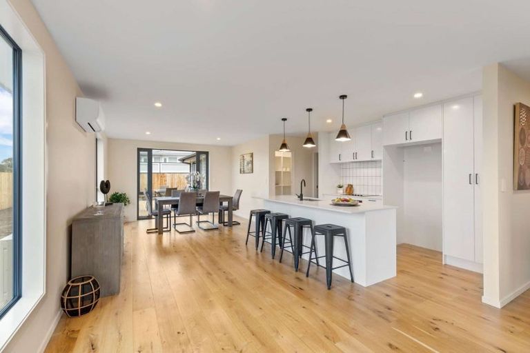 Photo of property in 5 Okoreka Road, Glenbrook, 2681