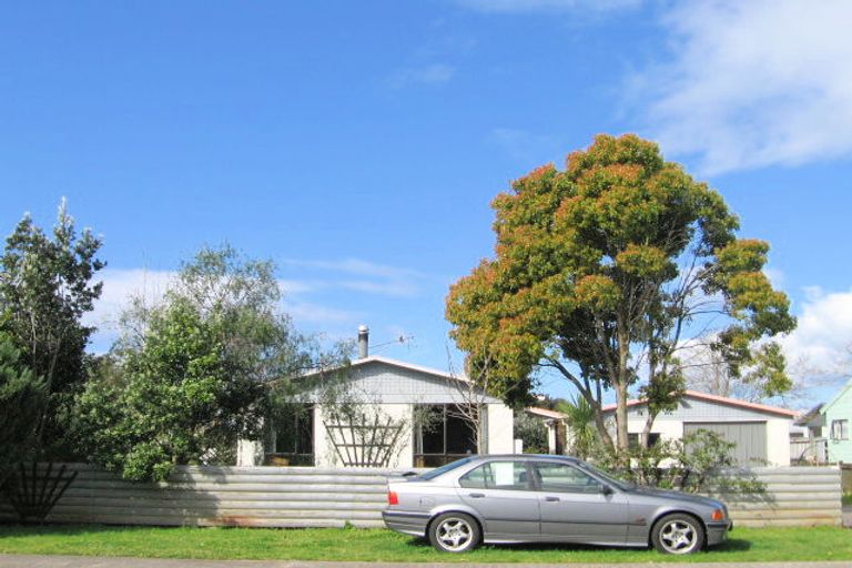 Photo of property in 4 Longstead Avenue, Papamoa Beach, Papamoa, 3118