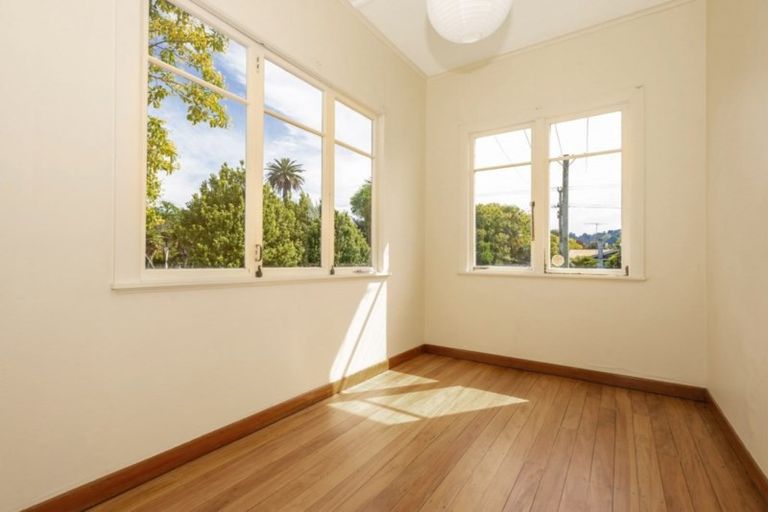 Photo of property in 18 Carnarvon Street, Gisborne, 4010