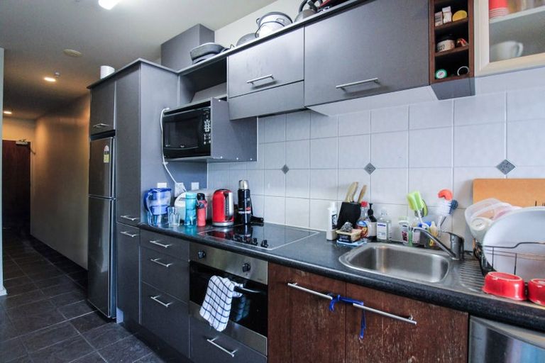 Photo of property in Atrium Towers, 8f/154 The Terrace, Wellington Central, Wellington, 6011