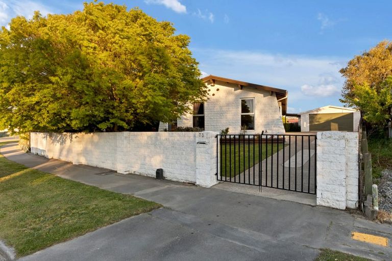 Photo of property in 73 Warren Crescent, Hillmorton, Christchurch, 8025