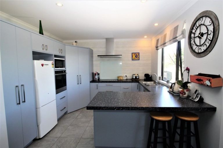 Photo of property in 8 Gordon Street, Woodville, 4920