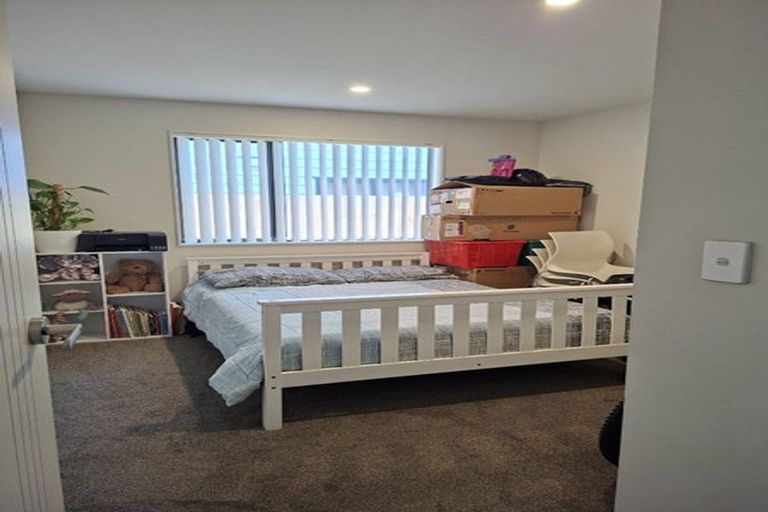 Photo of property in 20 Rorotu Avenue, Karaka, Papakura, 2113