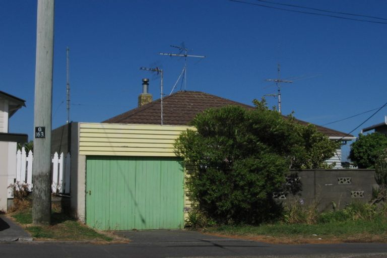 Photo of property in 121 The Ridgeway, Mornington, Wellington, 6021