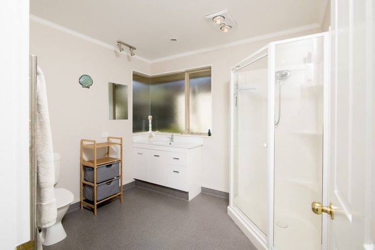 Photo of property in 24 Admiralty Place, Waikawa, Picton, 7220