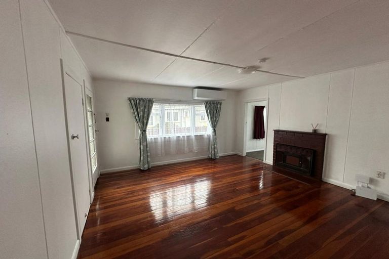 Photo of property in 39 Waerenga Road, Otaki, 5512