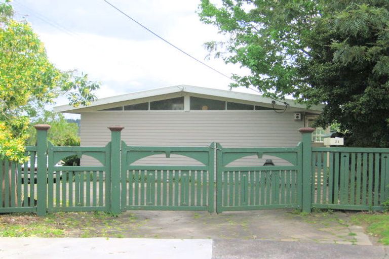 Photo of property in 21 Nicolas Avenue, Glen Eden, Auckland, 0602