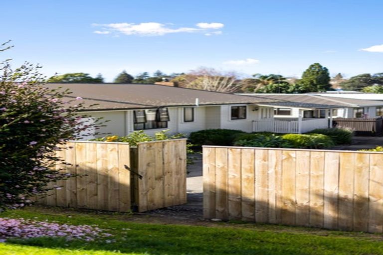 Photo of property in 22 Queen Road, Bellevue, Tauranga, 3110