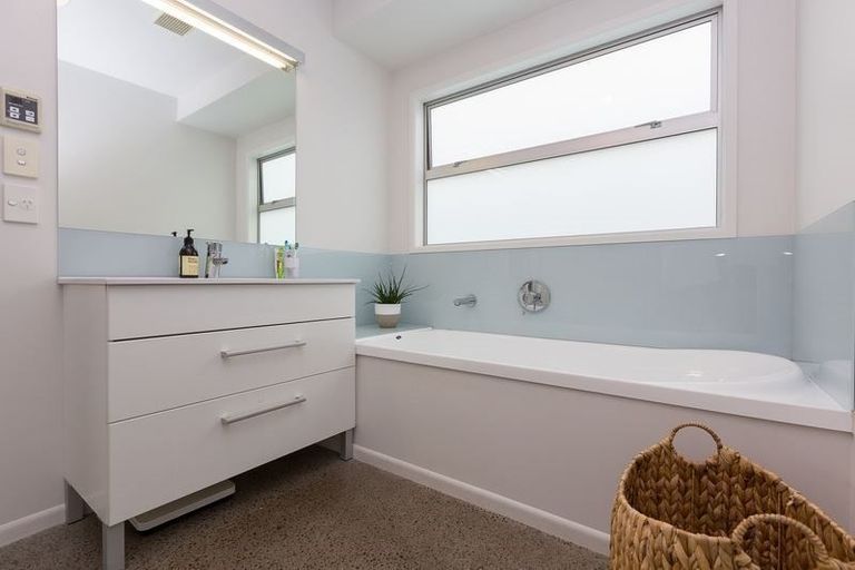 Photo of property in 19c Beach Street, Fitzroy, New Plymouth, 4312