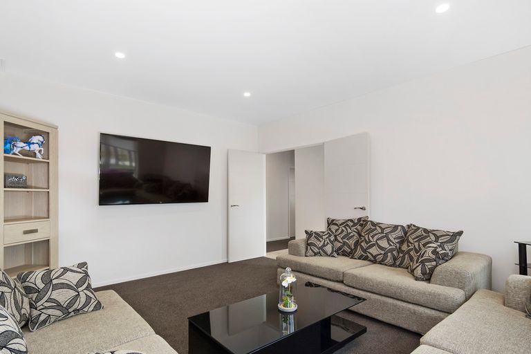 Photo of property in 1 Livingstone Drive, Papamoa Beach, Papamoa, 3118