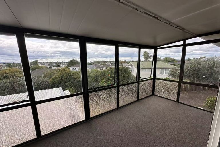 Photo of property in 10 Bendale Place, Papatoetoe, Auckland, 2025