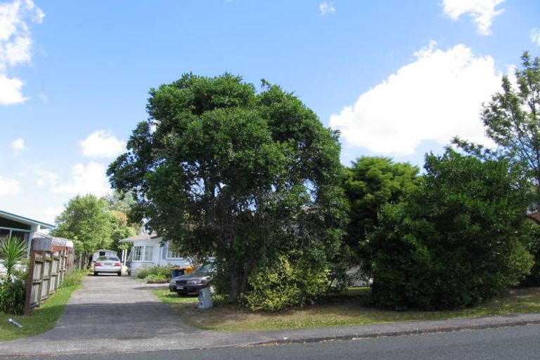 Photo of property in 87 Sycamore Drive, Sunnynook, Auckland, 0620