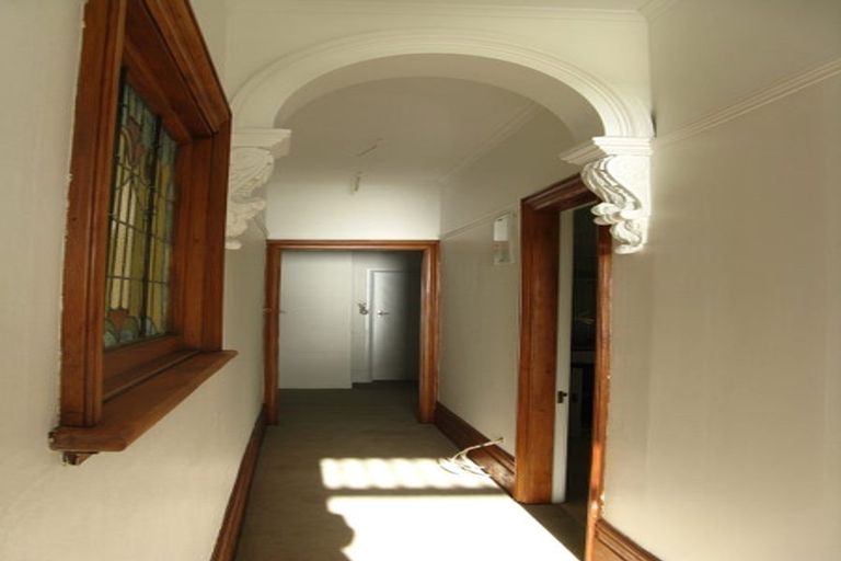 Photo of property in 194 Oriental Parade, Oriental Bay, Wellington, 6011