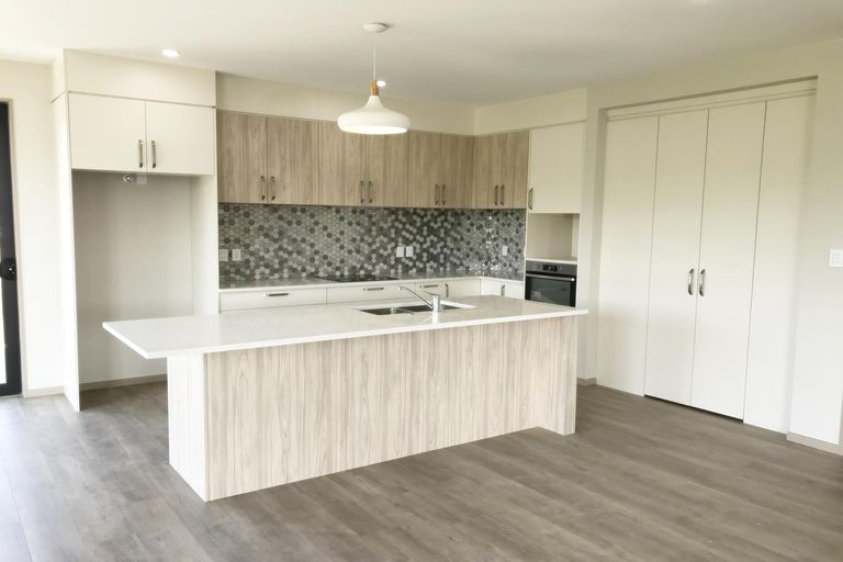 Photo of property in 8 Hillpark Drive, Pokeno, 2402