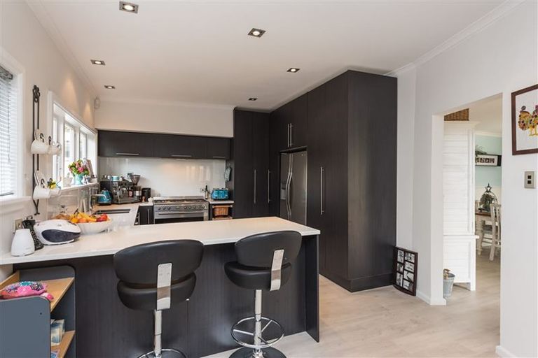 Photo of property in 23a Cashmere Road, Cashmere, Christchurch, 8022