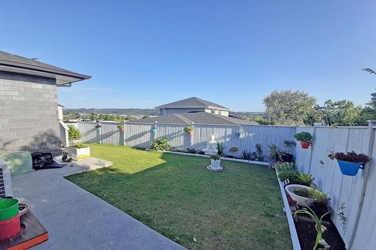 Photo of property in 50 Cirrus Way, Ranui, Auckland, 0612