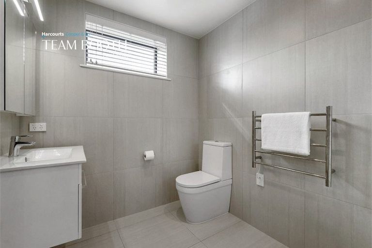 Photo of property in 102/165 Lake Road, Northcote, Auckland, 0627